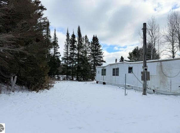 5939 Brampton 27.5 Road, Gladstone, MI 49837