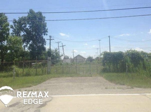 Smith Road, Romulus, MI 48174