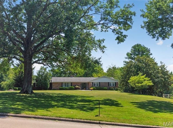 948 Donna Drive, Jackson, MO 63755