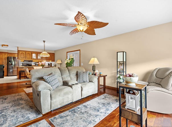150 Sunken Forest Drive, Forsyth, MO 65653