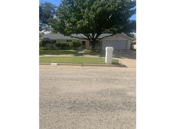 2805 Denison Ave, Snyder, TX 79549
