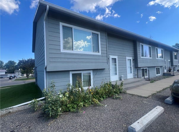 1517 Westchester Square E, Billings, MT 59105