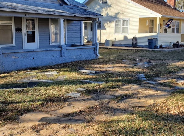 411 Pine St, Beloit, KS 67420