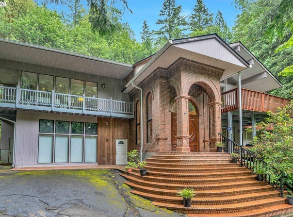 25906 E HIGHVIEW Dr, Welches, OR 97067