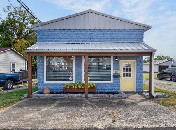 24 N Spring St, Sparta, TN 38583