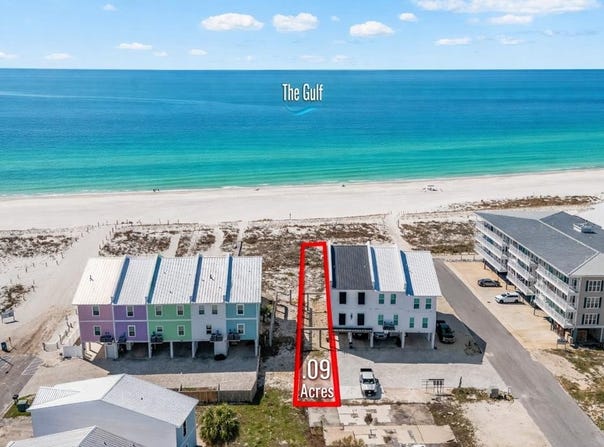 117 S 38th St, Mexico Beach, FL 32456