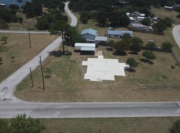 1519 Lakeview Dr, Tow, TX 78672
