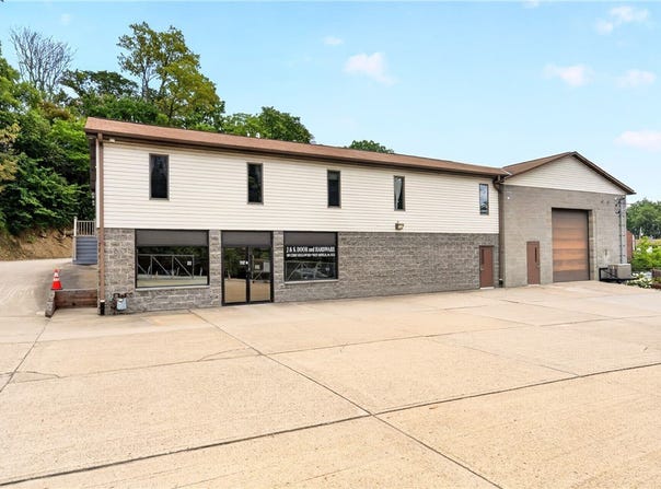 109 Curry Hollow Rd, West Mifflin, PA 15122