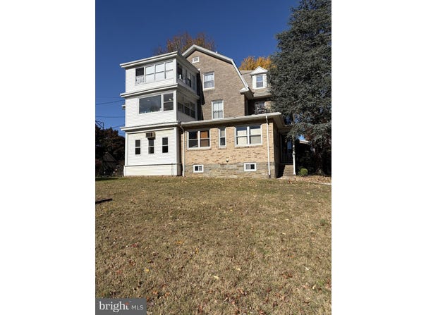 8 RUNNEMEDE Avenue, LANSDOWNE, PA 19050