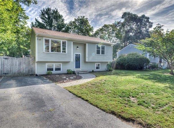 100 Holmes Road, Warwick, RI 02888