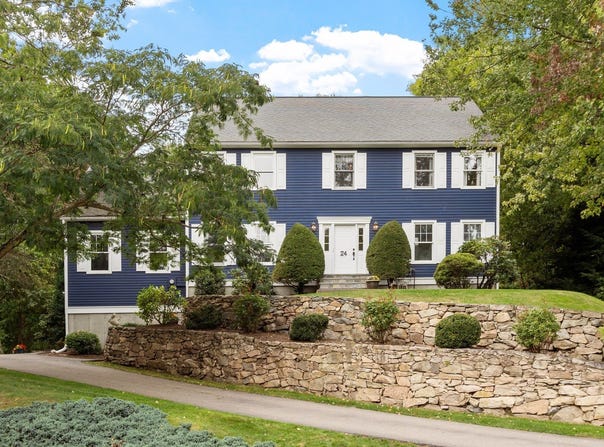 24 Darlene Dr, Southborough, MA 01772