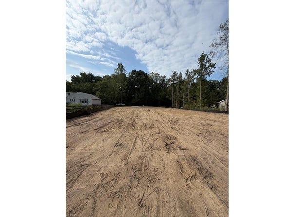 Gary Court lot: 14, Gloucester, VA 23061