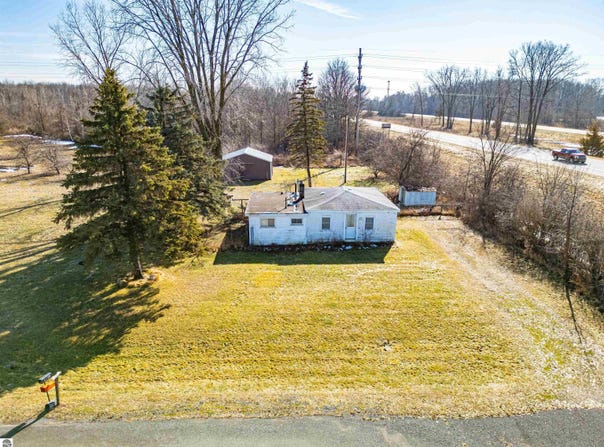 5510 E Remus Road, Mt Pleasant, MI 48858