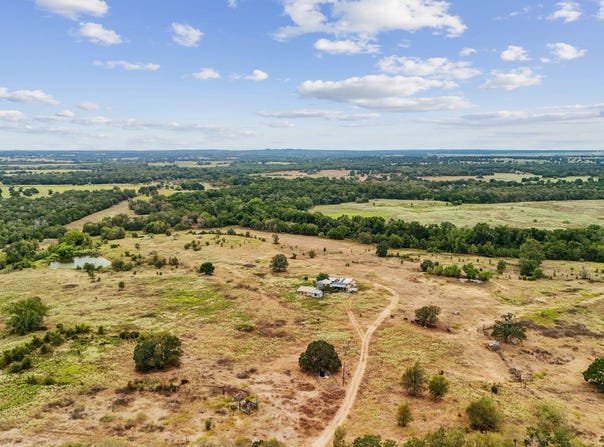 1090 Private Road 7046, Elgin, TX 78621