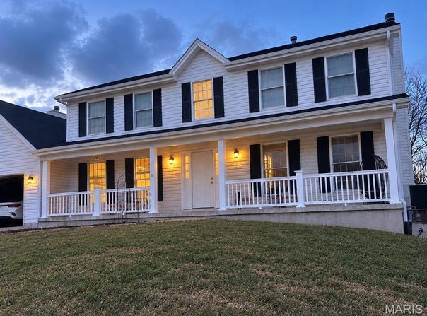 8 Jacobs Place Court, O'Fallon, MO 63376