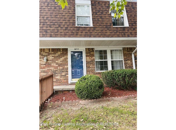 6214 Beechfield Drive, Lansing, MI 48911