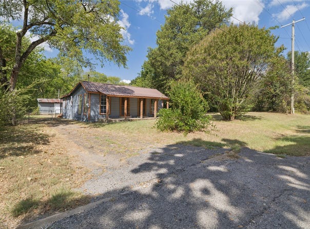 406 S Carter Road, Malakoff, TX 75148