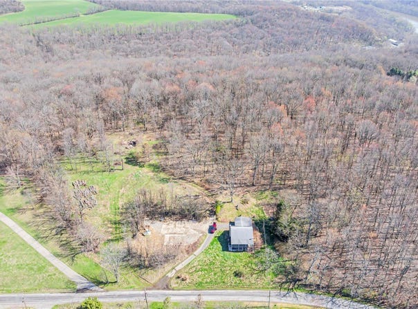 278 Aley Hill Road, Big Beaver, PA 15010