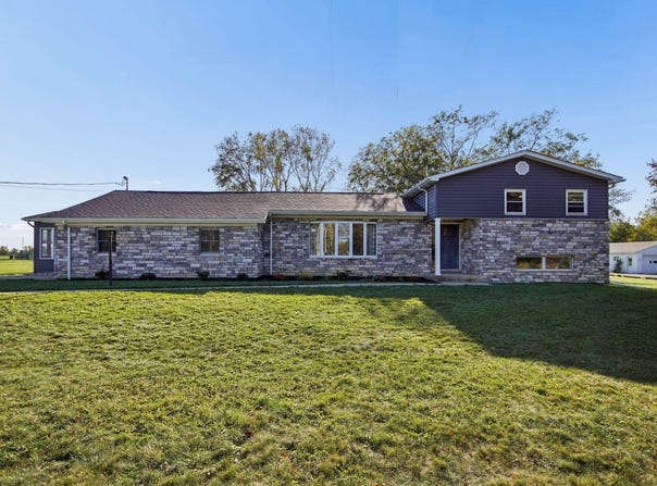 1144 Spring Valley Road, London, OH 43140