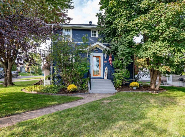 237 W Kent Rd, Duluth, MN 55812