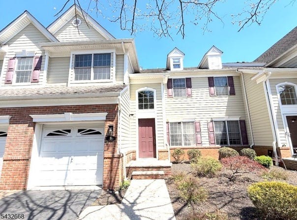 5 Magnolia Ln, Cedar Grove Twp., NJ 07009-1177