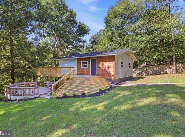 132 HILLTOP Road, DELTA, PA 17314