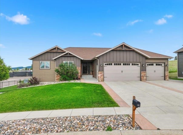 725 Maple Drive, Spearfish, SD 57783