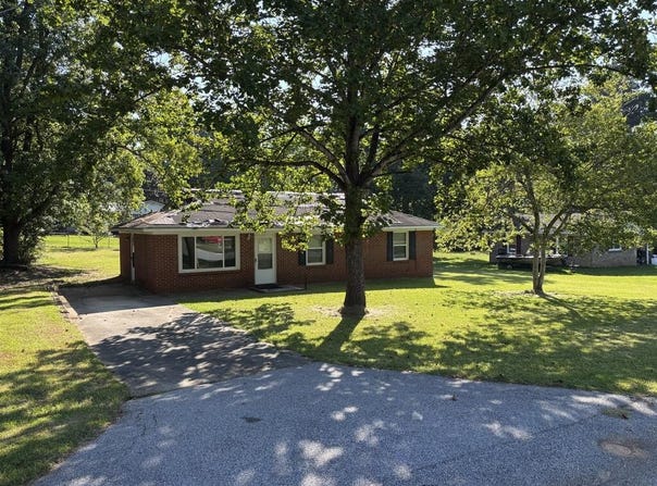 332 Windmill Circle, Greenwood, SC 29649