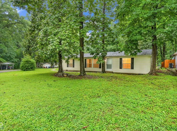 180 Ivy Court, Cloverdale, IN 46120