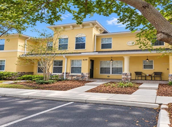 239 CASTLEKEEPER PL, VALRICO, FL 33594