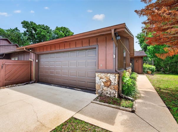 8 MIMOSA Trail, ORMOND BEACH, FL 32174
