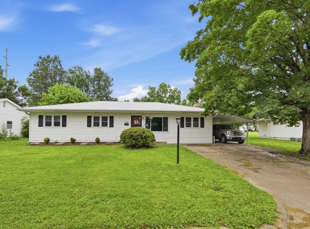 2033 Forest Drive, Carthage, MO 64836