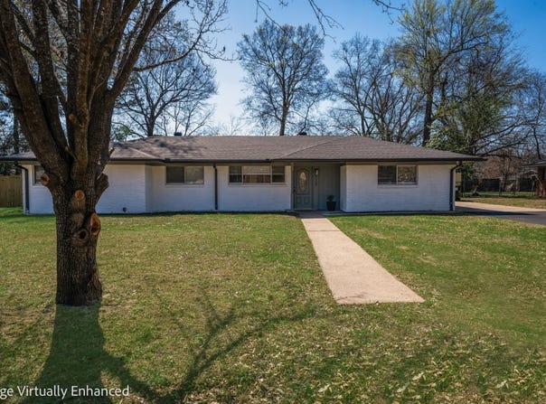 112 E Fairlane St, Longview, TX 75604