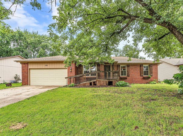 1375 E Dunkirk Street, Springfield, MO 65804