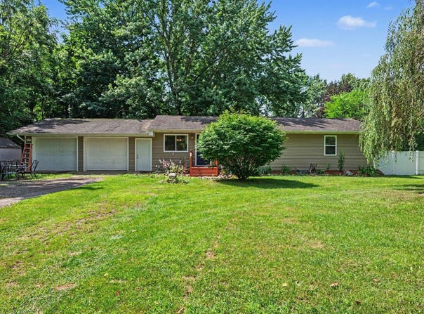 67238 Oxbow Drive, Constantine, MI 49042