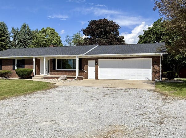 100 S 500 W, La Porte, IN 46350