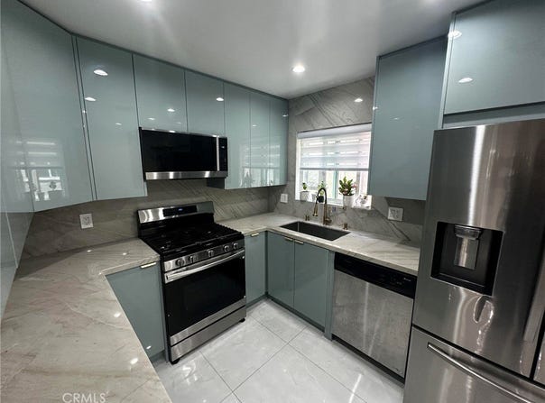 7432 Hazeltine, Van Nuys, CA 91405