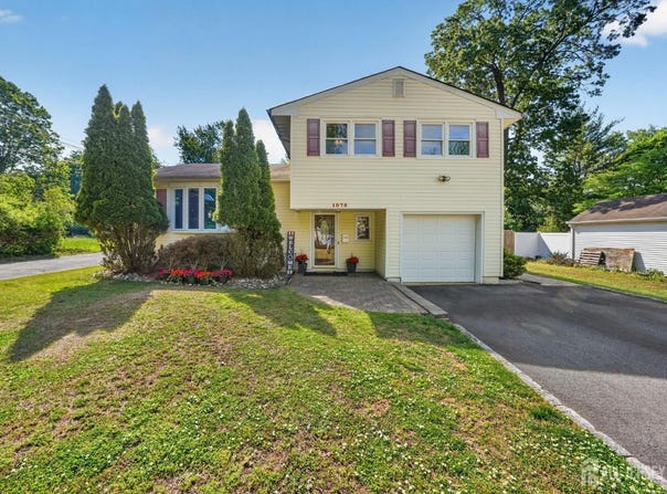 1075 sherman Avenue, Middlesex, NJ 07080