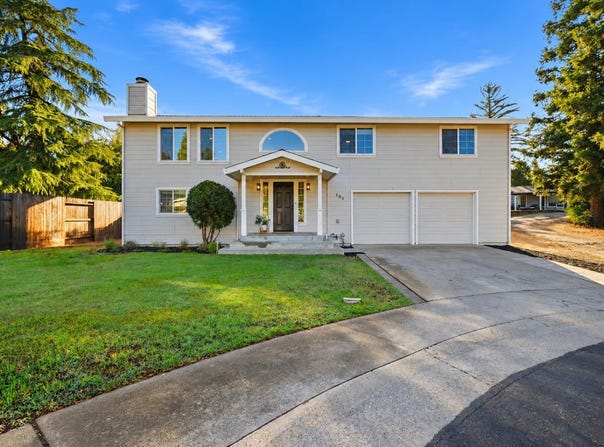 305 Castle CT, ROSEVILLE, CA 95678