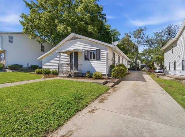 506 E College Avenue, Normal, IL 61761