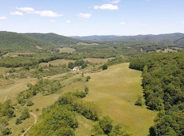 275 Old Us 219 Rd, Buckeye, WV 24924