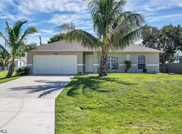 2035 NE 8th Place, Cape Coral, FL 33909