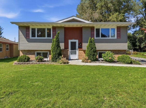 1204 N 12th Ave, West Bend, WI 53090