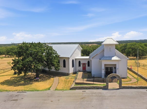 9454 Fm 2210 E, Poolville, TX 76487