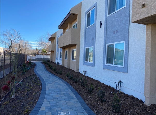 454 E Avenue Q3, Palmdale, CA 93550