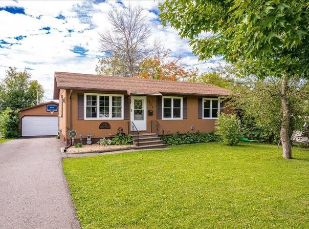 5428 Oakley St, Duluth, MN 55804