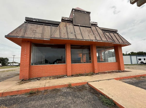 220 W Russworm DR, Watonga, OK 73772