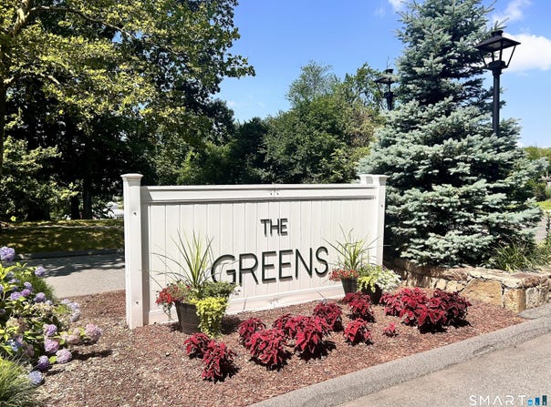 105 Peddlars Drive, Branford, CT 06405
