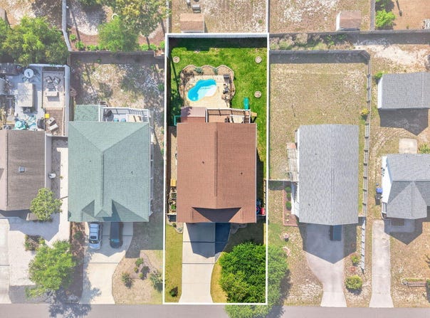 131 NE 15th Street, Oak Island, NC 28465