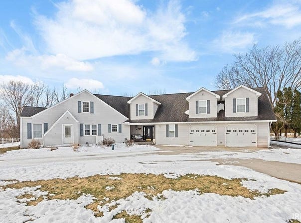 3520 S 500, Bringhurst, IN 46913-9505